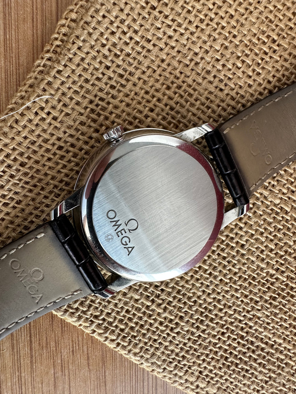 Omega De Ville Prestige Automatic 39.5mm Co-Axial Ref. 424.13.40.20.02.001