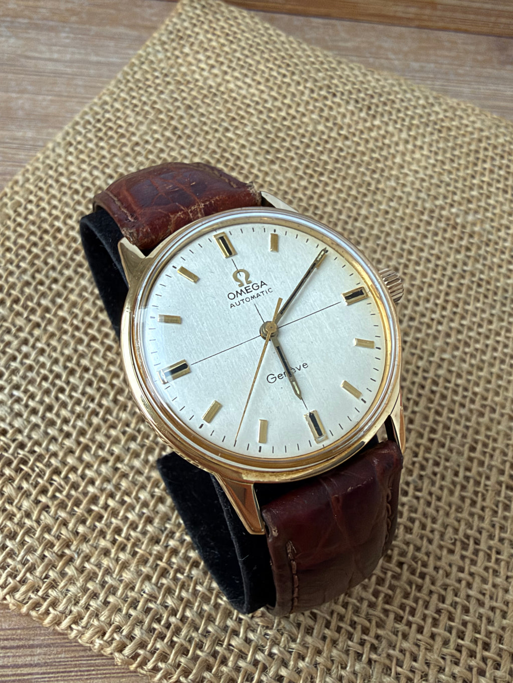 Omega Seamaster Genève - Aur 18K - Automatic - Cal.552 din anul 1967 - Ref. 165.001 - Crosshair Dial