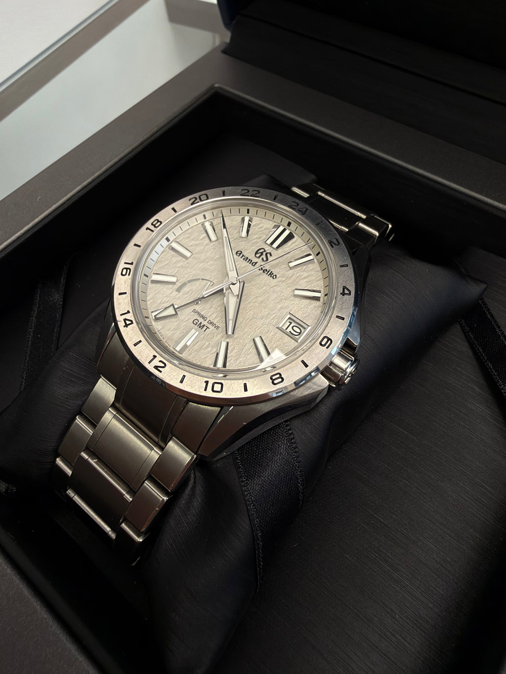 Grand Seiko Evolution 9 - Ref. SBGE285G - Spring Drive 9R66