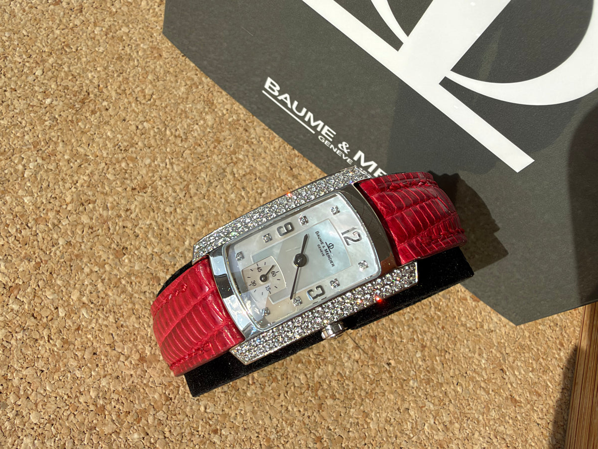 Baume & Mercier Hampton Aur Alb 18k și diamante 22x28mm Ref. 65335 - Mother of pearl