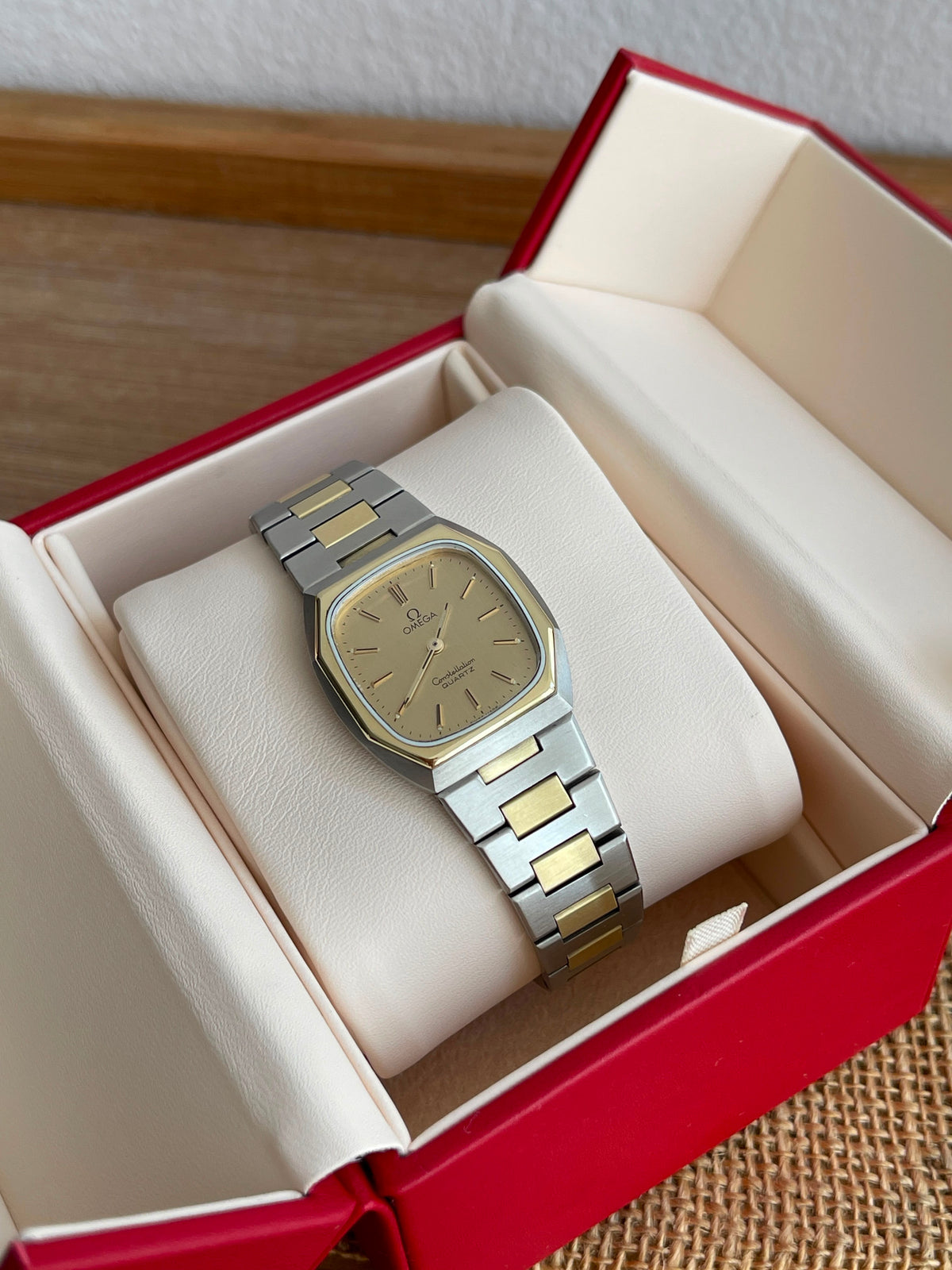Omega Constellation Aur 18K si Otel Ref. 198.0123 - 33mm