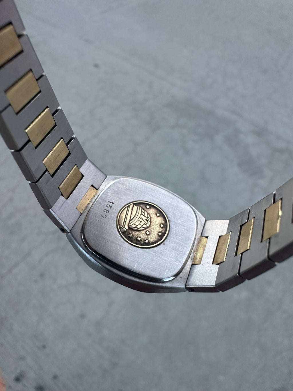 Omega Constellation Aur 18K si Otel Ref. 198.0123 - 33mm