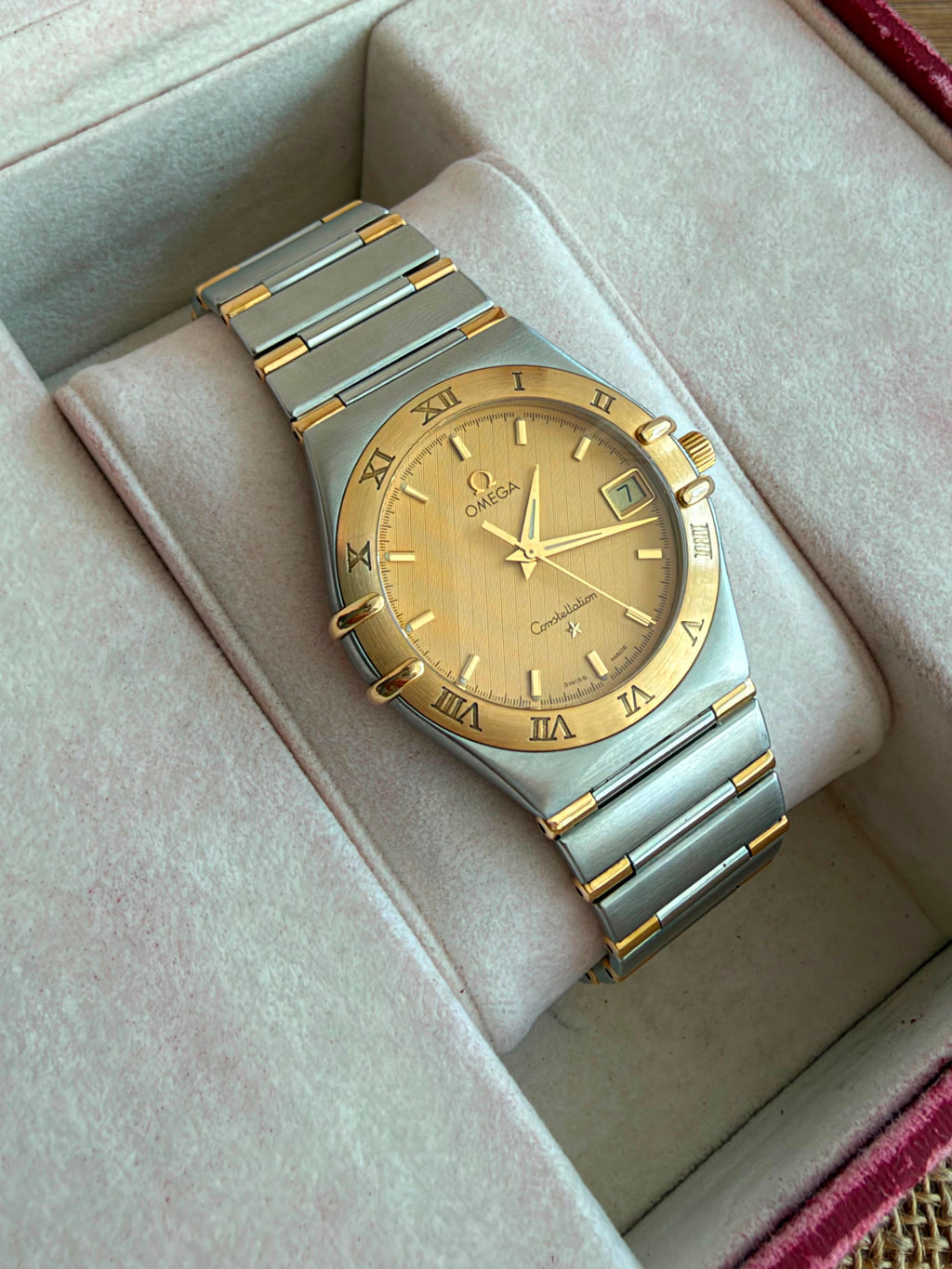 Omega Constellation Manhattan  Aur Otel - 33.5mm diametrul Full set - Conditie excelenta - Ref. 396.1201