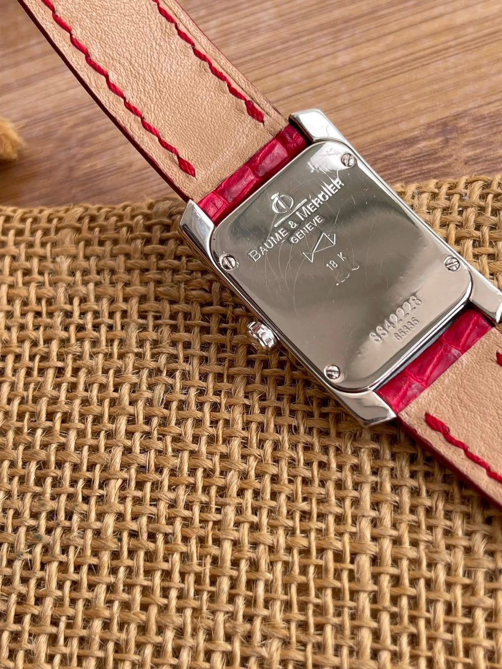 Baume & Mercier Hampton Aur Alb 18k și diamante 22x28mm Ref. 65335 - Mother of pearl