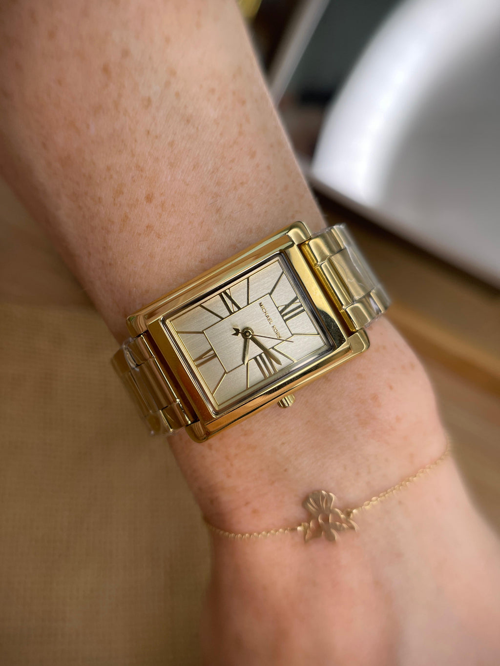 Ceas Michael Kors Essex - Gold 26mm