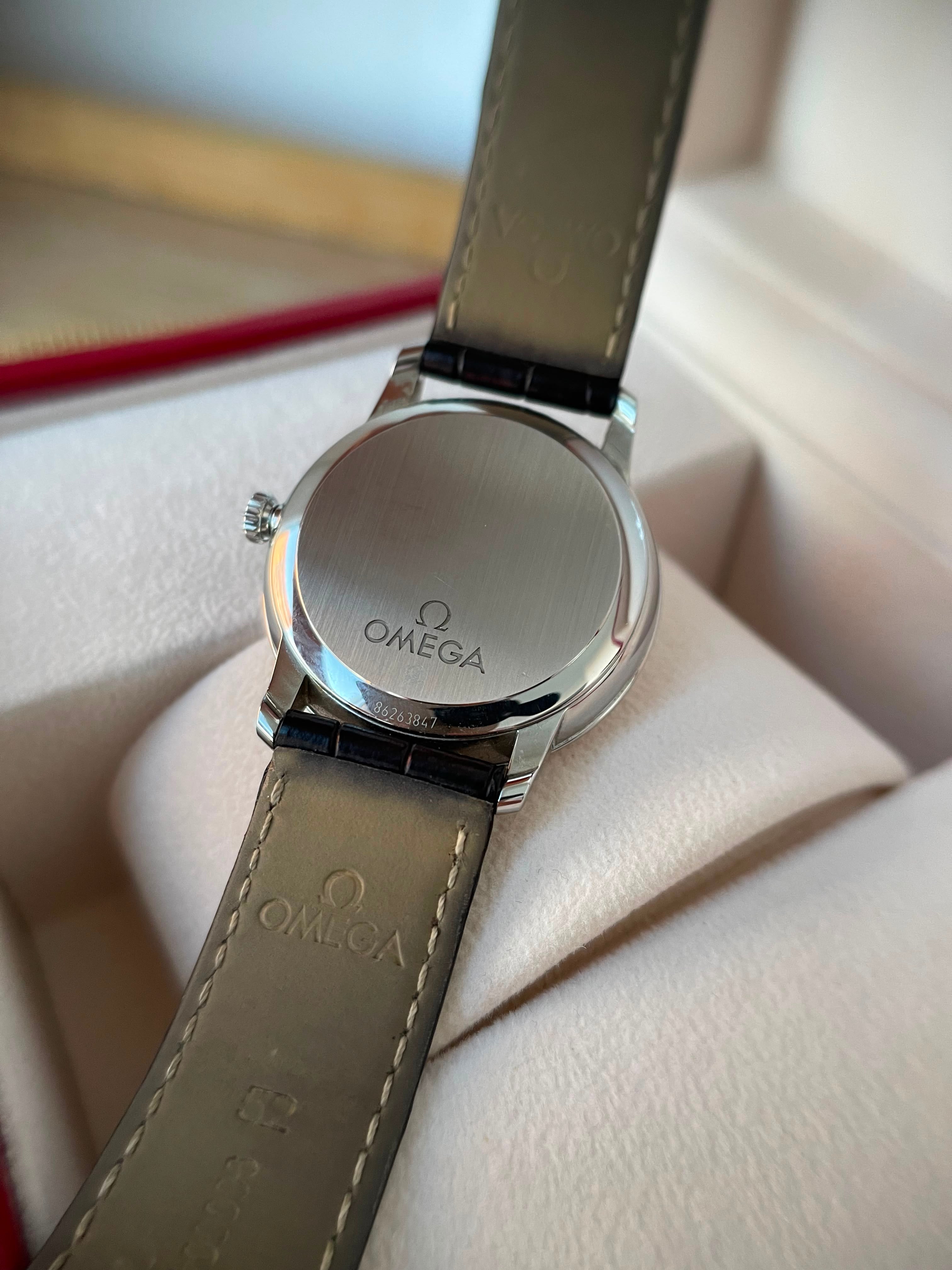 Omega De Ville Prestige Automatic 39.5mm Co-Axial Ref. 424.13.40.20.02.001