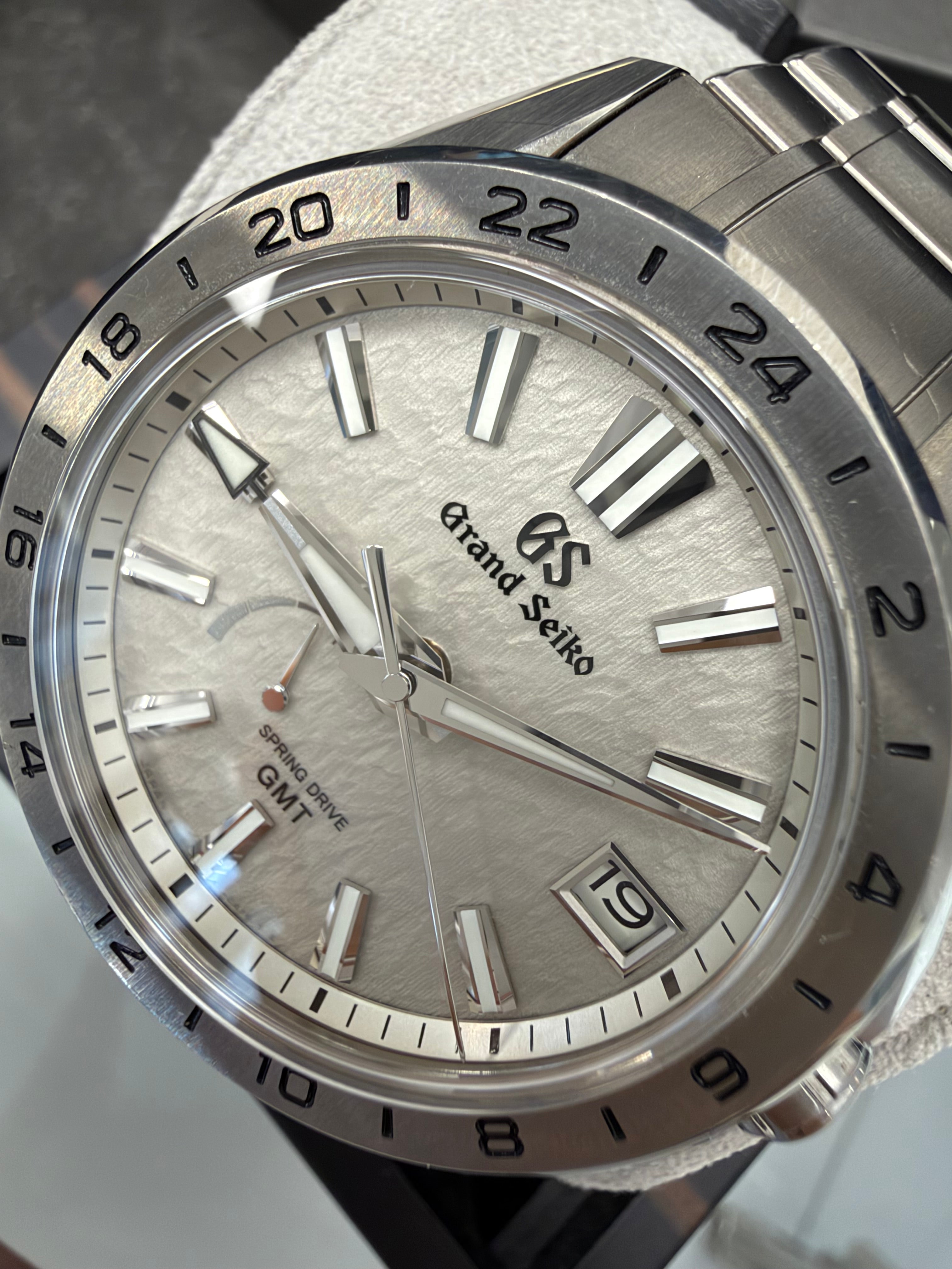 Grand Seiko Evolution 9 - Ref. SBGE285G - Spring Drive 9R66