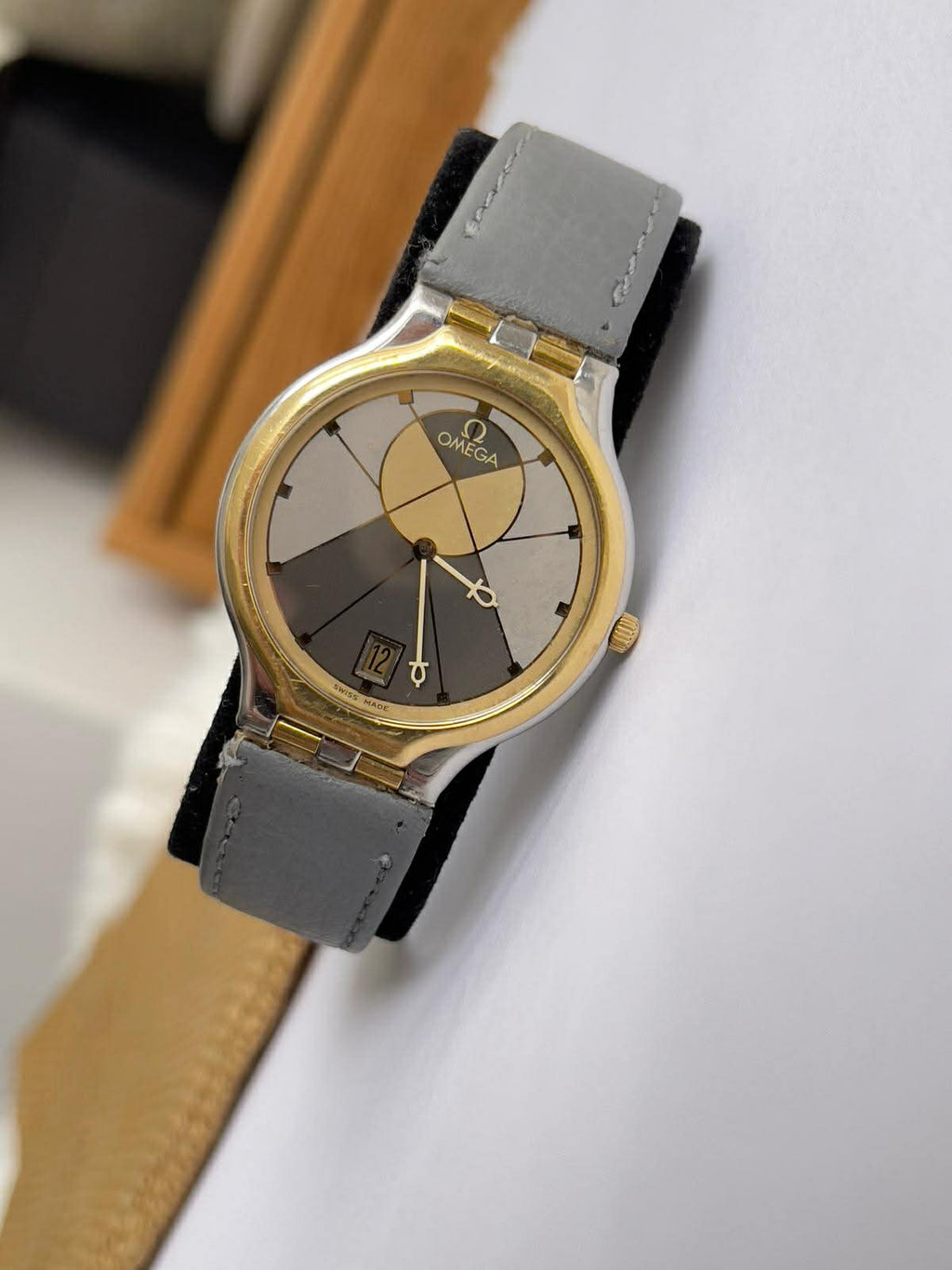 Omega De Ville Symbol - bezel aur 18K