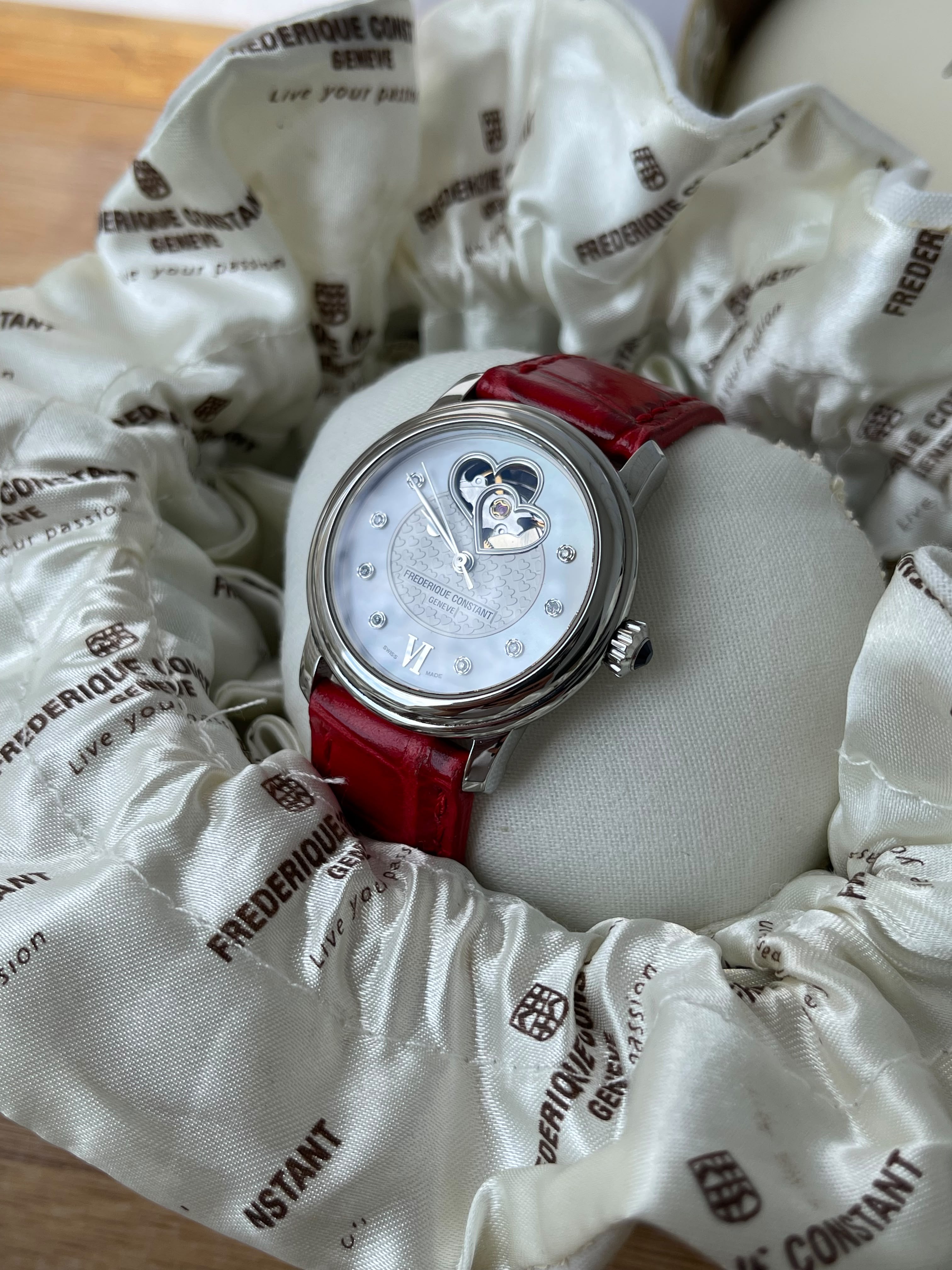 Superb Ceas Frederique Constant - Lady - Automatic - Open Heart cu diamante 💎Ref. FC-310DHB2P6