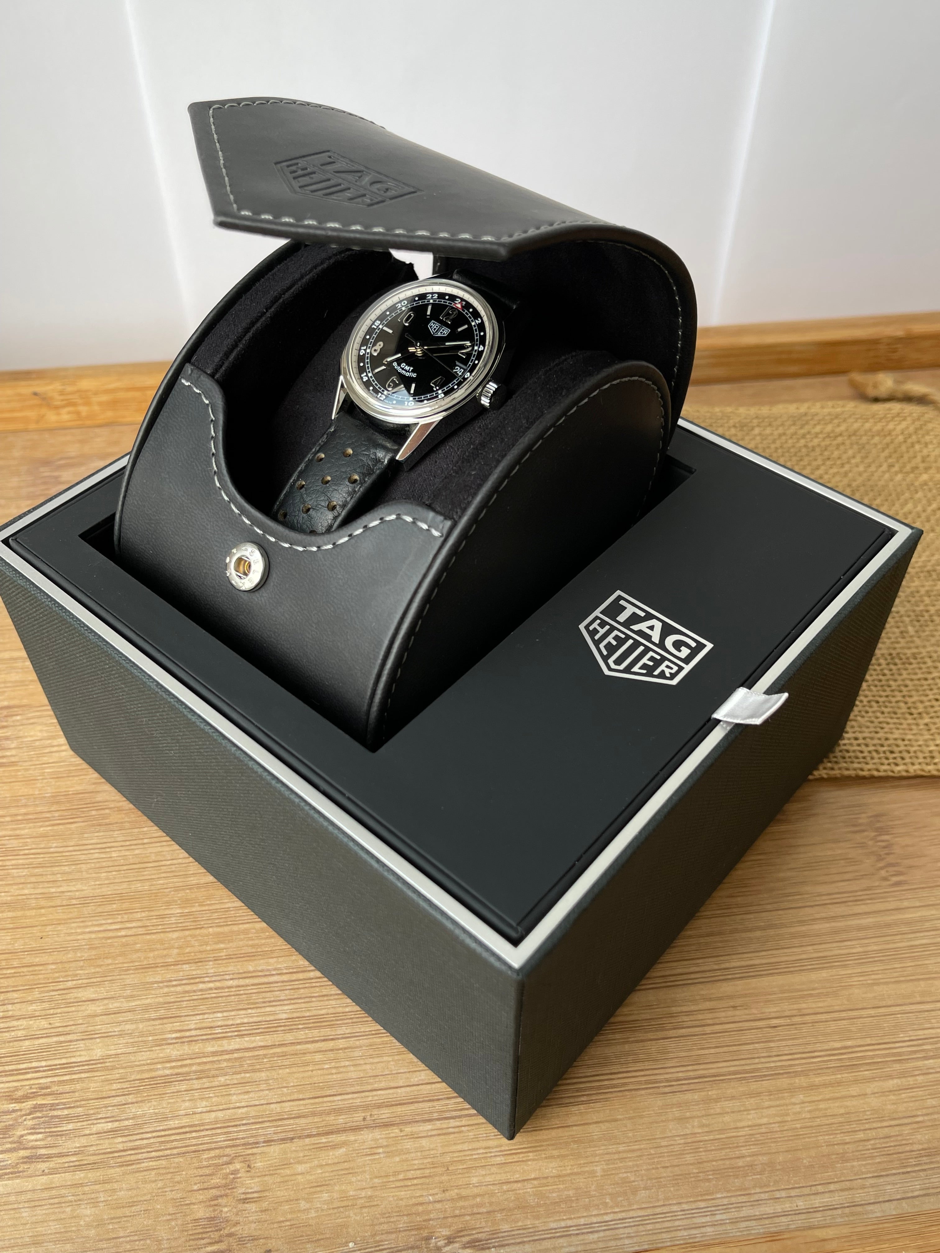Heuer - Tag Heuer Carrera Heritage Automatic GMT - Ref. WS2113