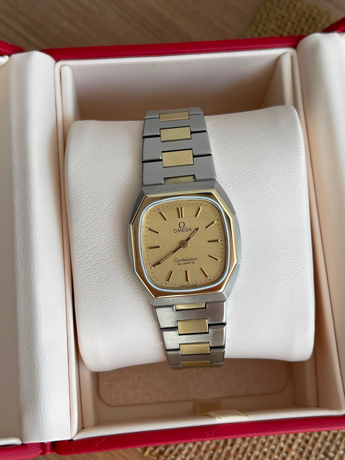 Omega Constellation Aur 18K si Otel Ref. 198.0123 - 33mm
