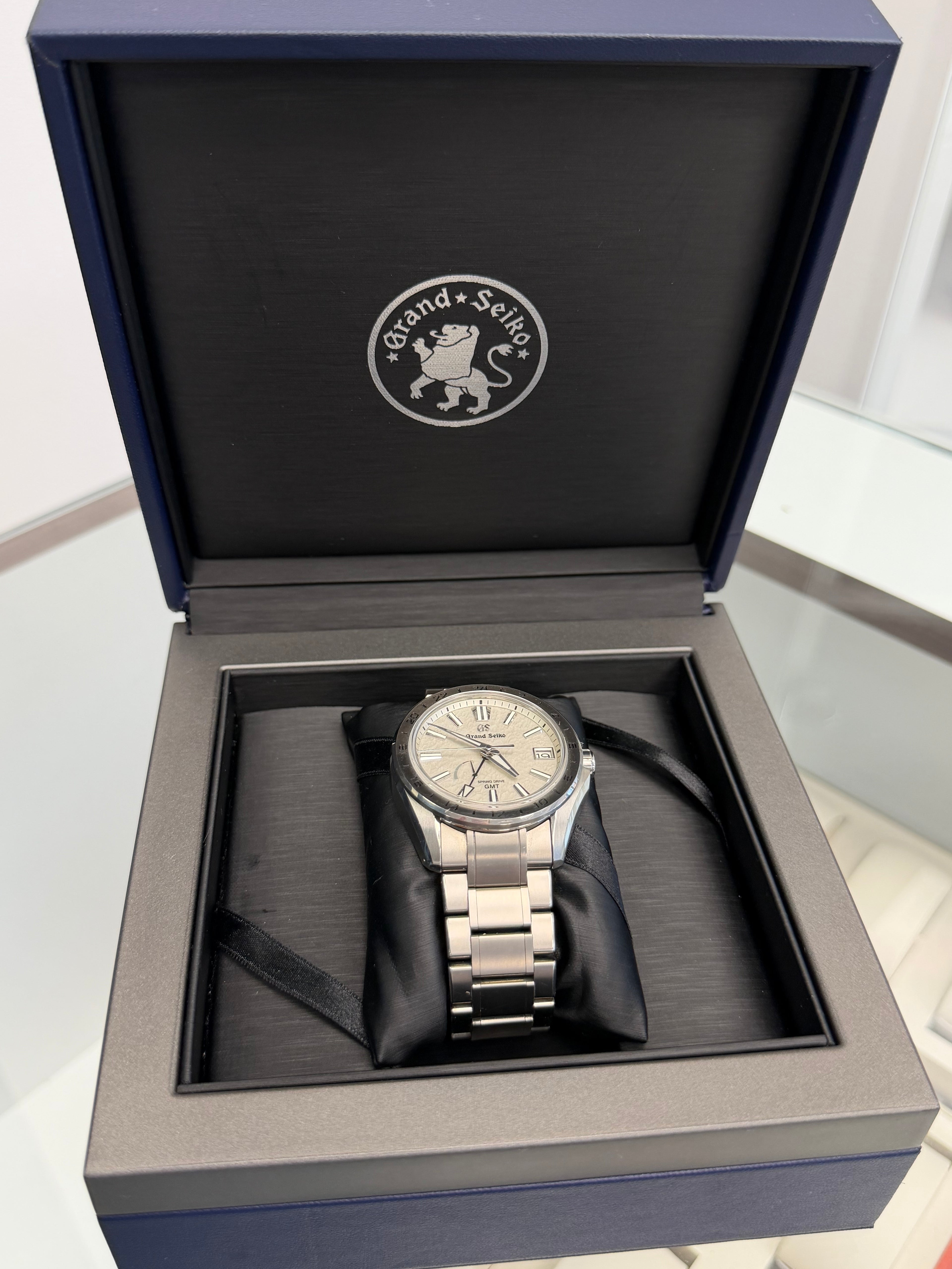 Grand Seiko Evolution 9 - Ref. SBGE285G - Spring Drive 9R66