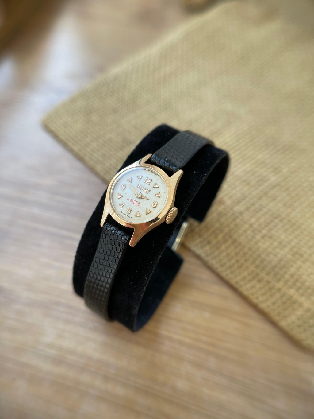 Ceas Venus Lady Aur 18K - curea piele iguana - 1970 - Mecanic