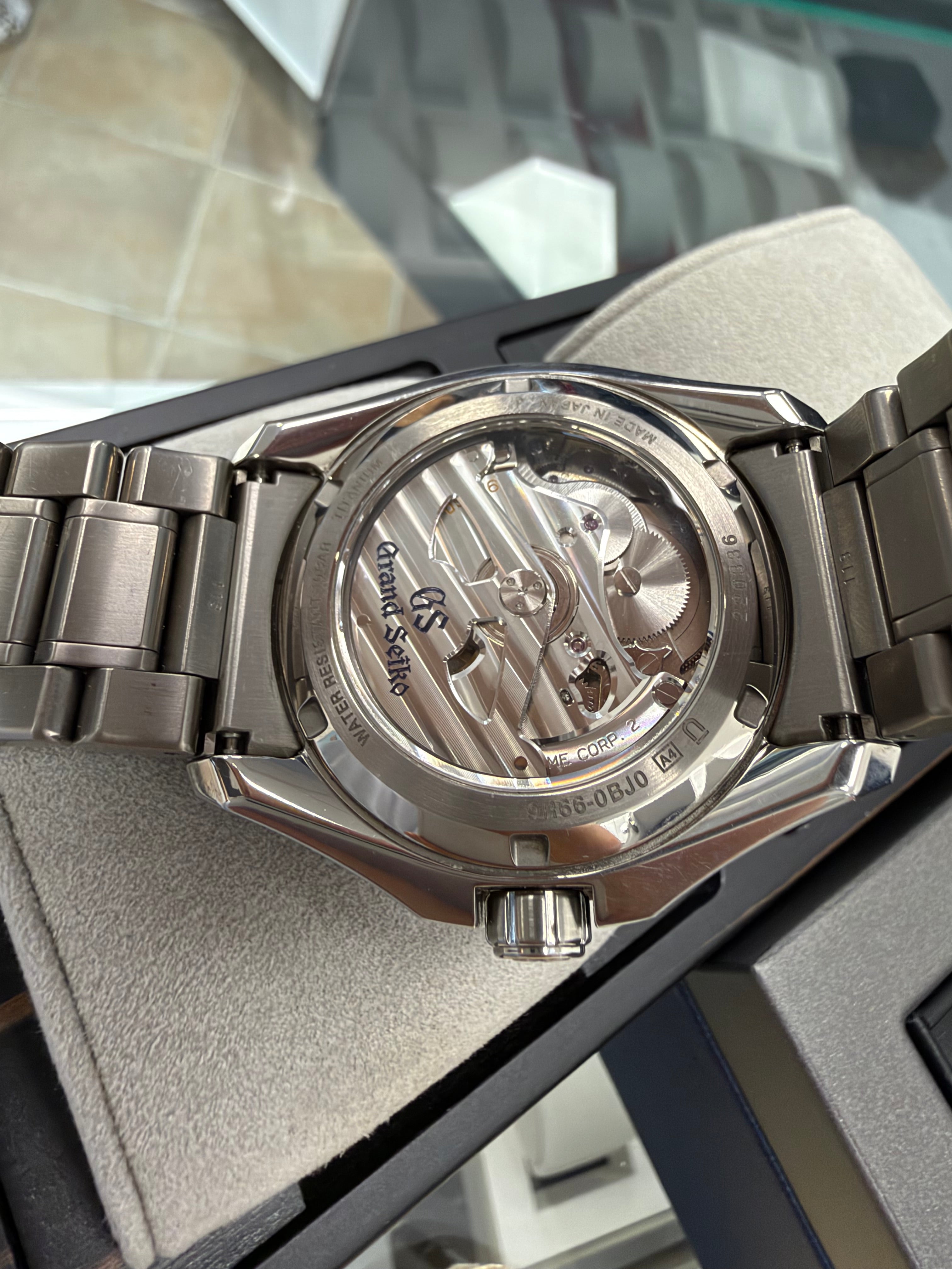 Grand Seiko Evolution 9 - Ref. SBGE285G - Spring Drive 9R66