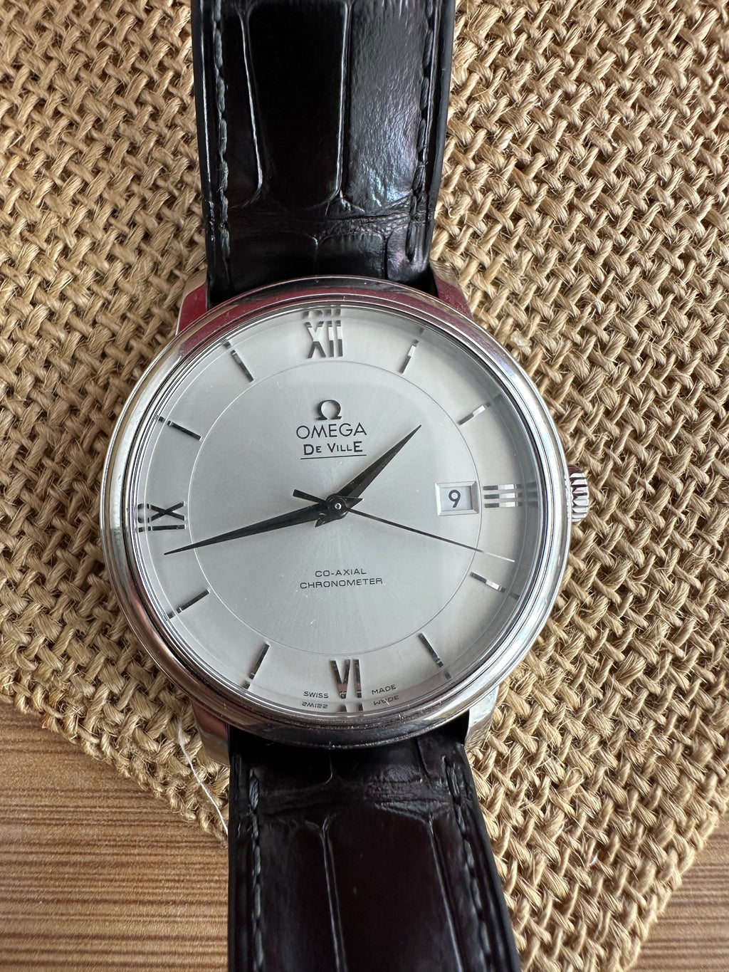 Omega De Ville Prestige Automatic 39.5mm Co-Axial Ref. 424.13.40.20.02.001