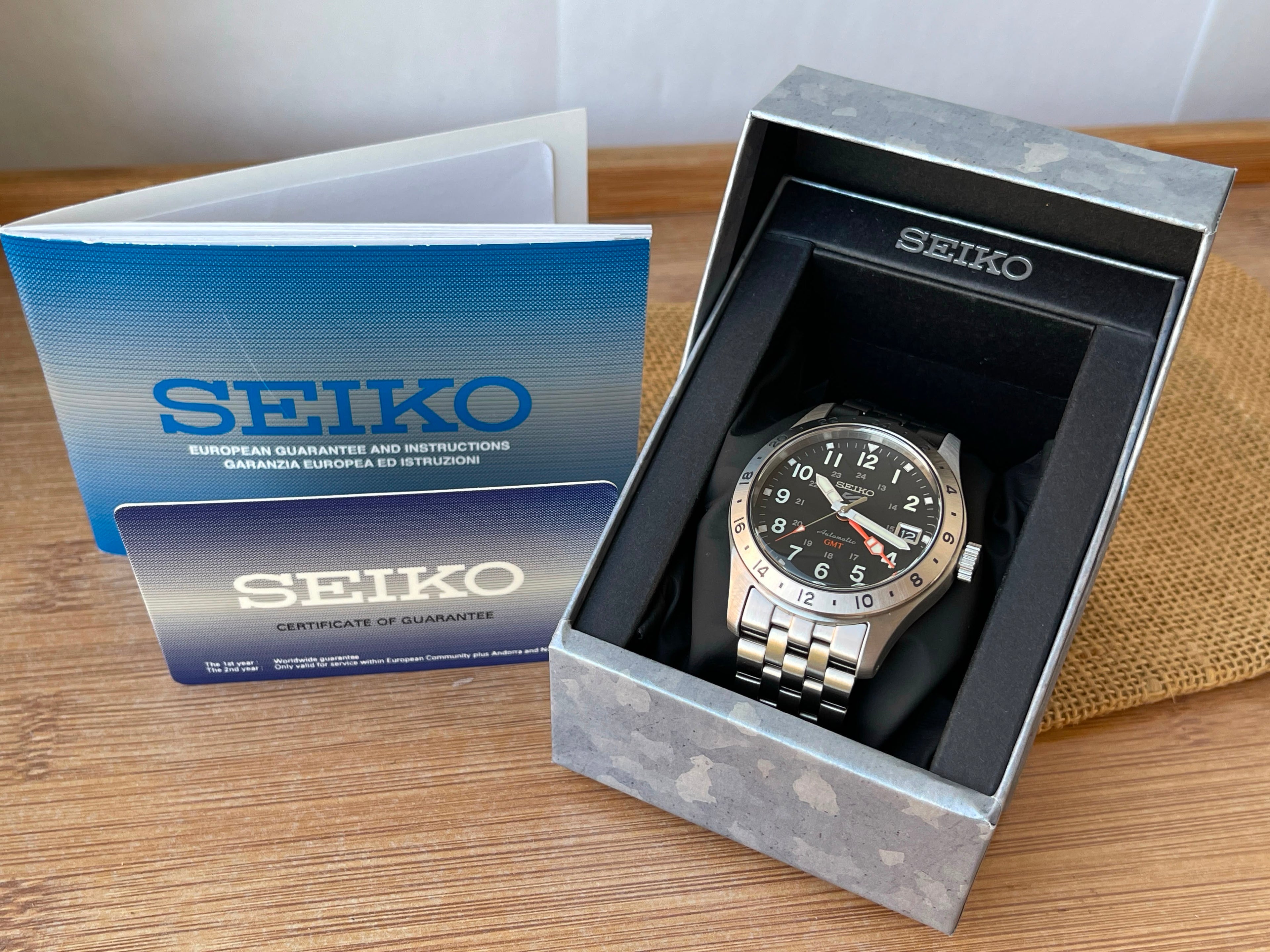 Seiko 5 Field Gmt Automatic - Full Set - impecabil Ref.SSK023K1
