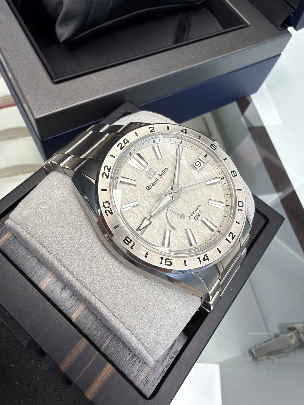 Grand Seiko Evolution 9 - Ref. SBGE285G - Spring Drive 9R66