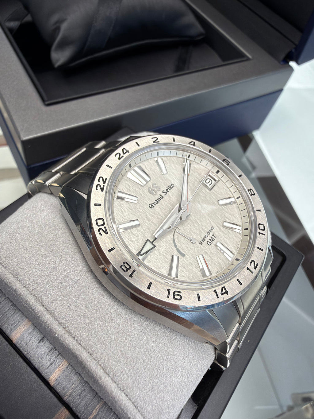 Grand Seiko Evolution 9 - Ref. SBGE285G - Spring Drive 9R66