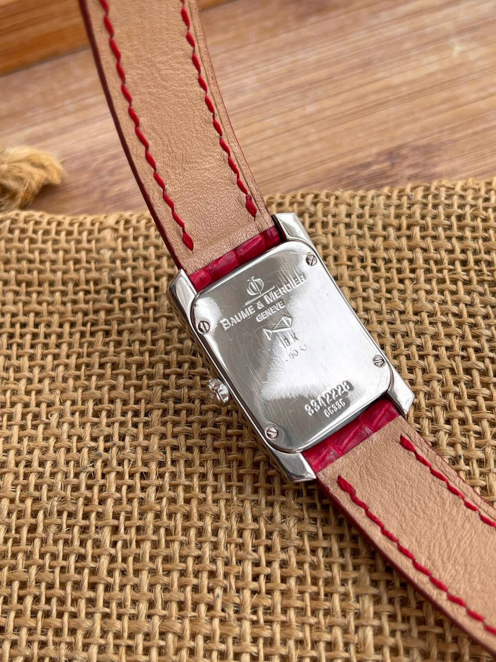 Baume & Mercier Hampton Aur Alb 18k și diamante 22x28mm Ref. 65335 - Mother of pearl