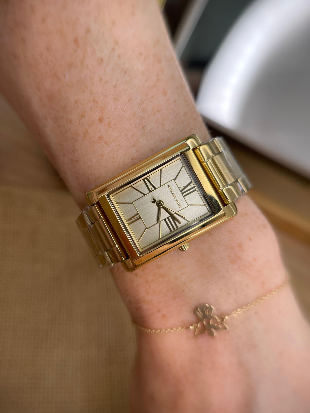 Ceas Michael Kors Essex - Gold 26mm