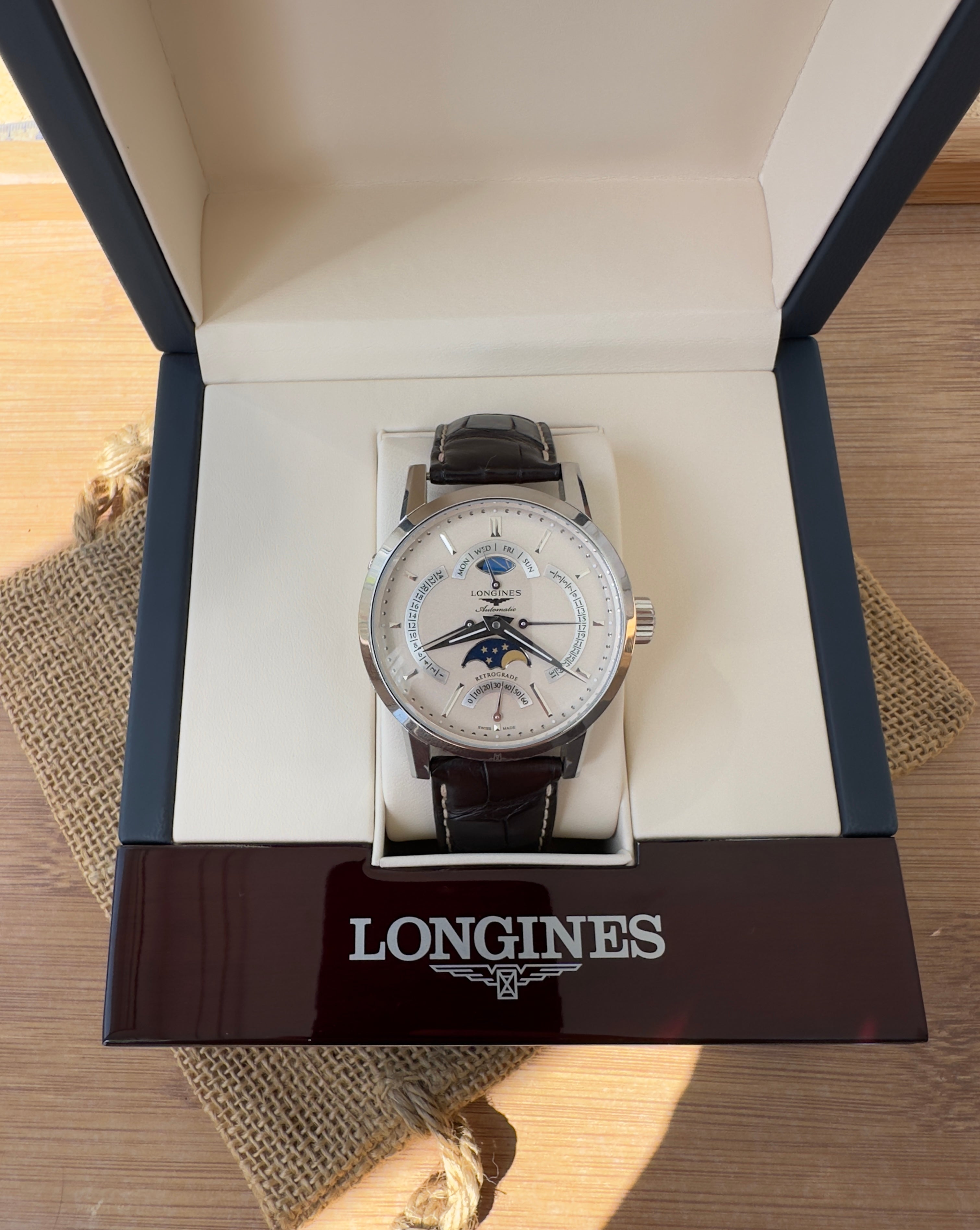 Ceas barbatesc Longines L4.828.4.92.2
1832 Retrograde Moonphase Stainless Steel / Beige