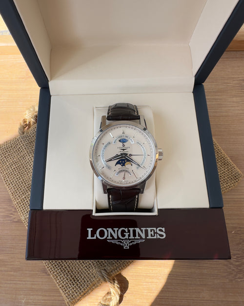 Ceas barbatesc Longines L4.828.4.92.2
1832 Retrograde Moonphase Stainless Steel / Beige