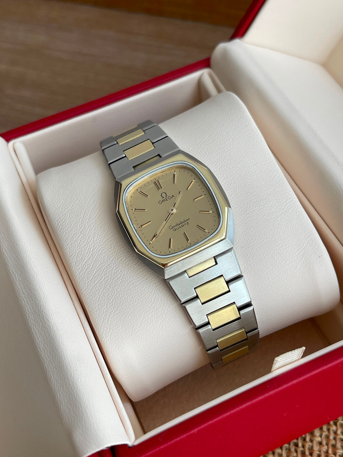 Omega Constellation Aur 18K si Otel Ref. 198.0123 - 33mm