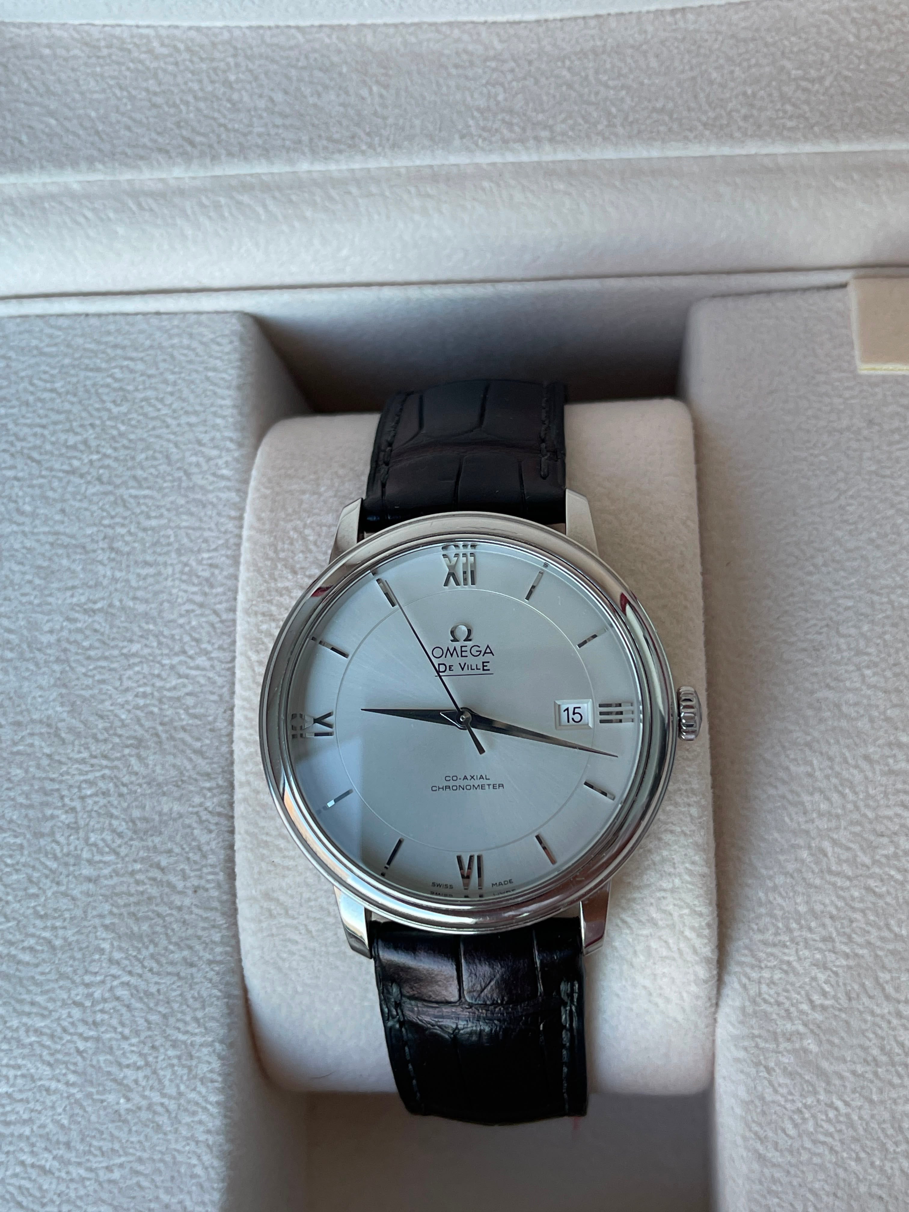 Omega De Ville Prestige Automatic 39.5mm Co-Axial Ref. 424.13.40.20.02.001
