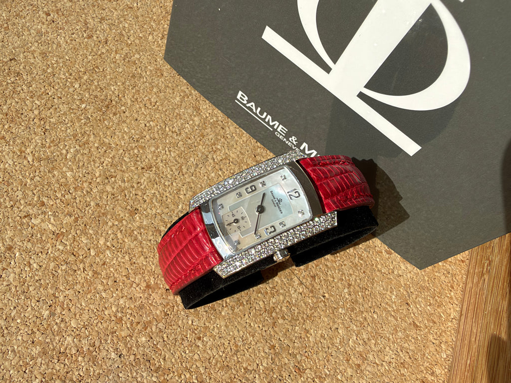Baume & Mercier Hampton Aur Alb 18k și diamante 22x28mm Ref. 65335 - Mother of pearl